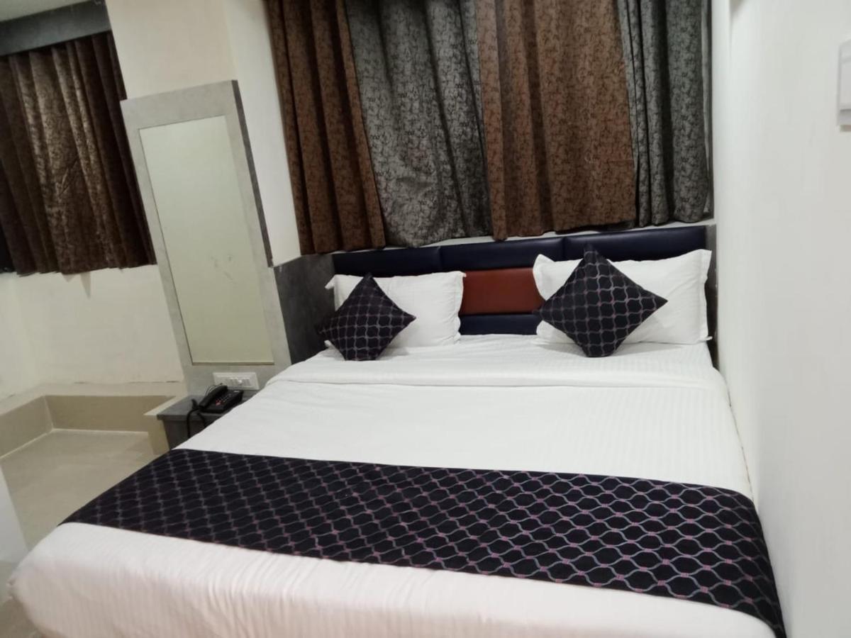 Hotel Rk Villa Vadodara Eksteriør bilde