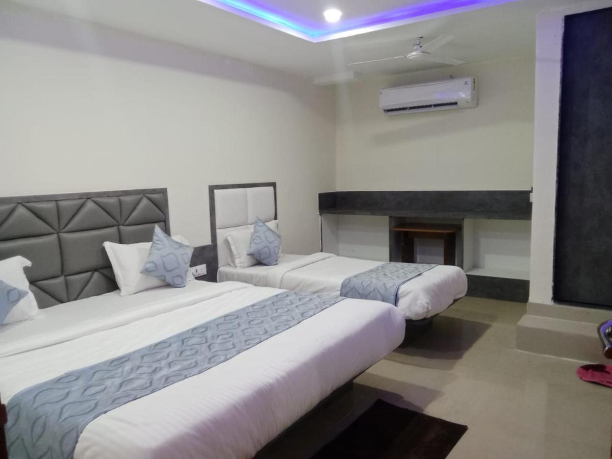 Hotel Rk Villa Vadodara Eksteriør bilde