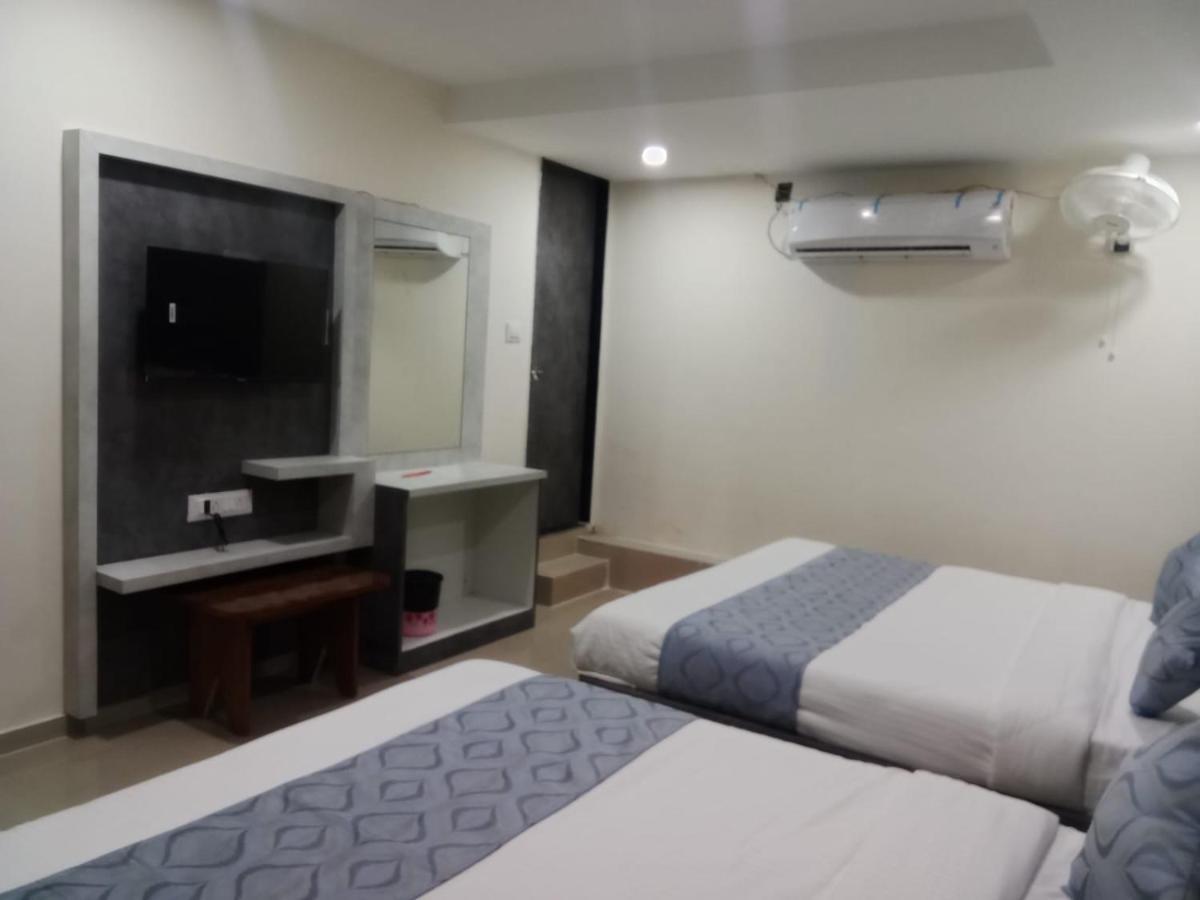 Hotel Rk Villa Vadodara Eksteriør bilde