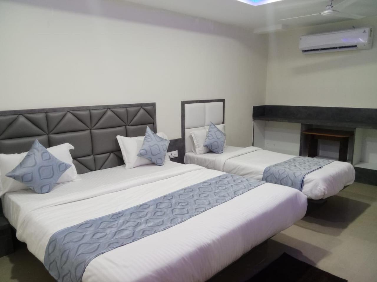 Hotel Rk Villa Vadodara Eksteriør bilde