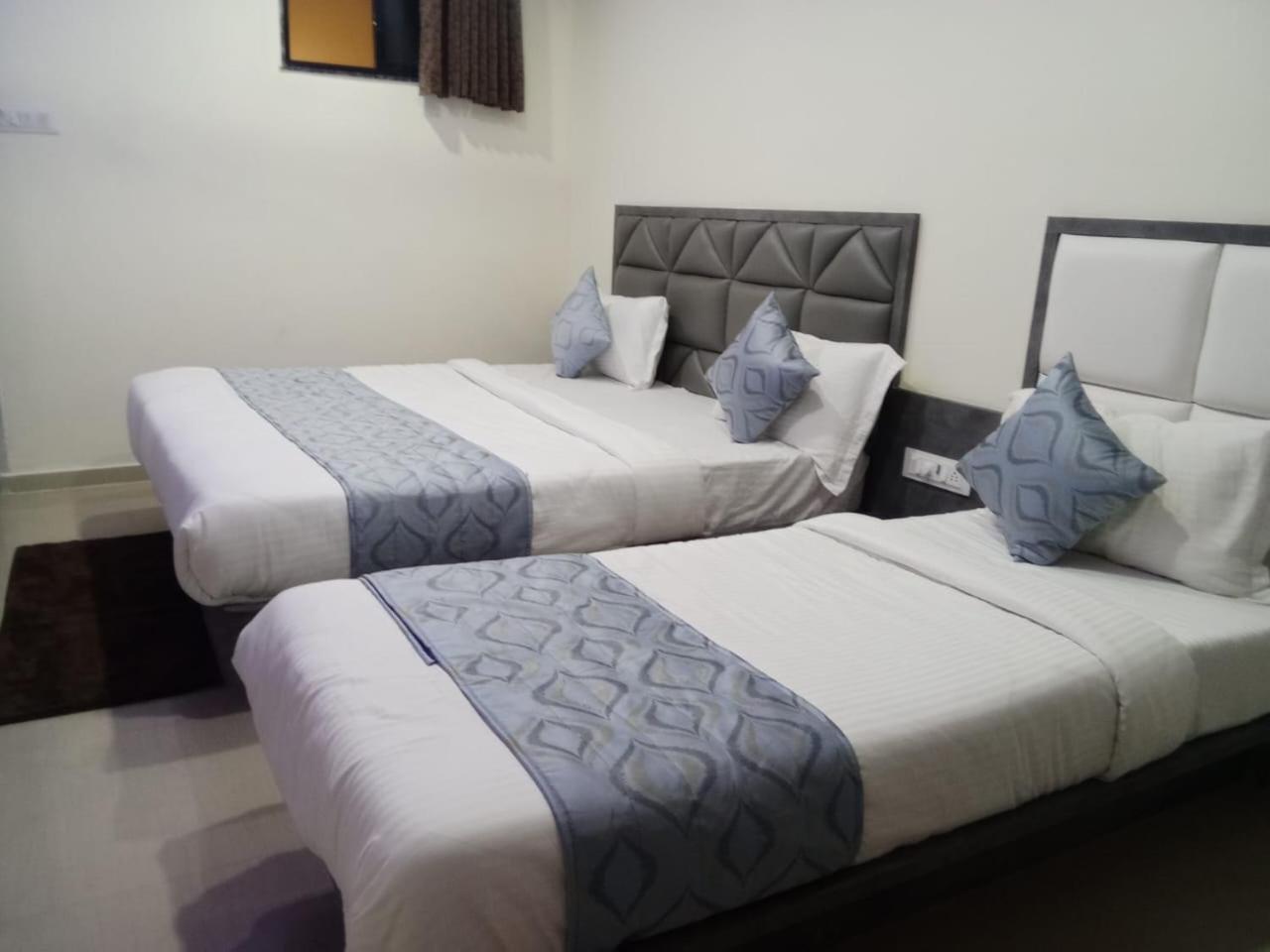 Hotel Rk Villa Vadodara Eksteriør bilde