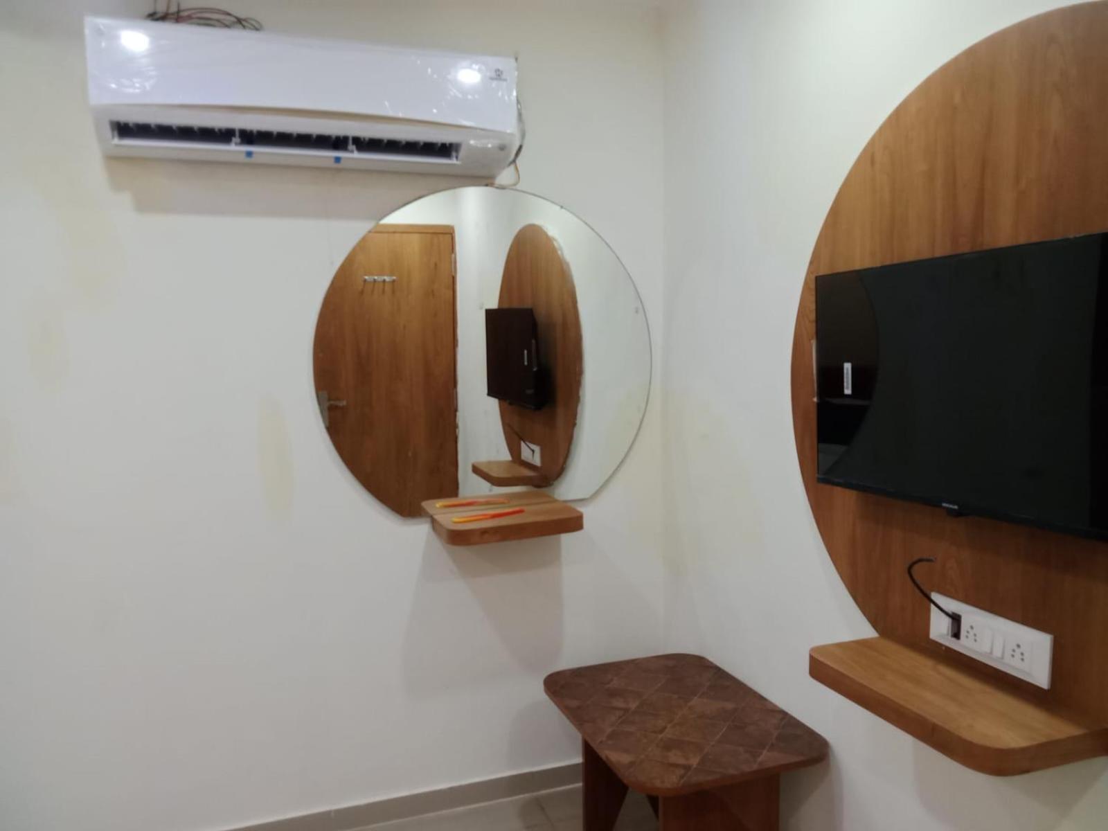 Hotel Rk Villa Vadodara Eksteriør bilde